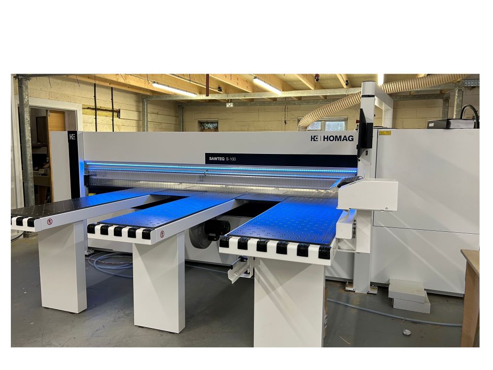 panel cutting with beam saw